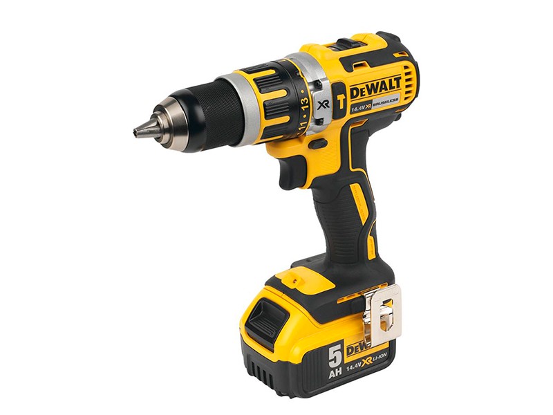 Аккумуляторный шуруповерт DeWalt DCD 737 P2
